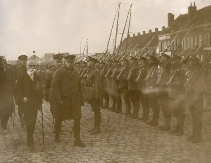 Framed Print : Sir Douglas Haig with President of Portugal, France Framed Print : Sir Douglas Haig with President of Portugal, France