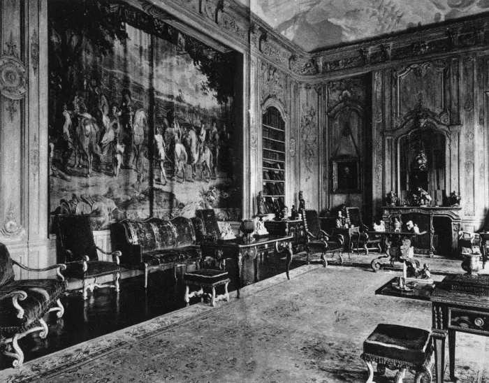Framed Print : Sir Philip Sassoons home, 25 Park Lane: the boudoir Framed Print : Sir Philip Sassoons home, 25 Park Lane: the boudoir
