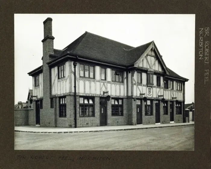 Framed Print : Sir Robert Peel PH, Norbiton (New), Greater London Framed Print : Sir Robert Peel PH, Norbiton (New), Greater London