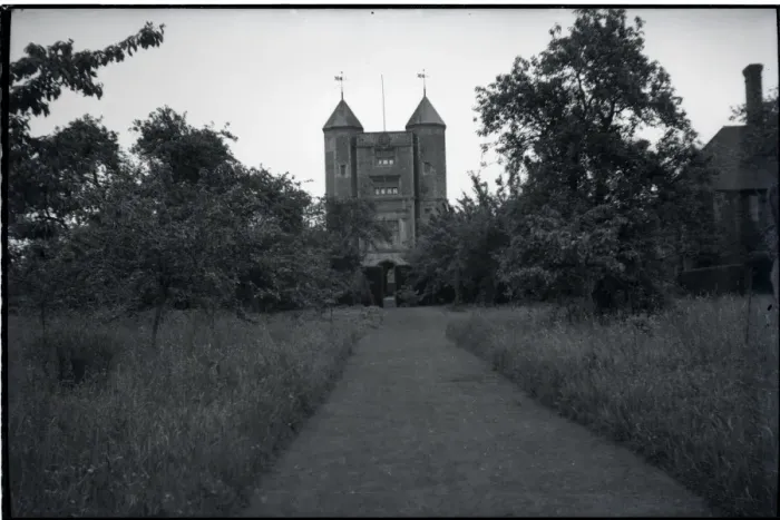 Framed Print : Sissinghurst Castle, Sissinghurst, Kent Framed Print : Sissinghurst Castle, Sissinghurst, Kent