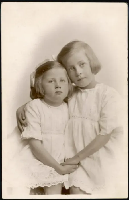 Framed Print : Sisters 1930S Framed Print : Sisters 1930S