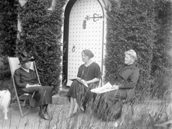 Framed Print : Three sisters sitting in a Pembrokeshire garden Framed Print : Three sisters sitting in a Pembrokeshire garden