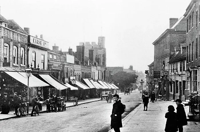 Framed Print : Sittingbourne High Street early 1900s Framed Print : Sittingbourne High Street early 1900s