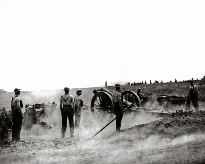 Framed Print : Six-inch British howitzer in action, Western Front, WW1 Framed Print : Six-inch British howitzer in action, Western Front, WW1