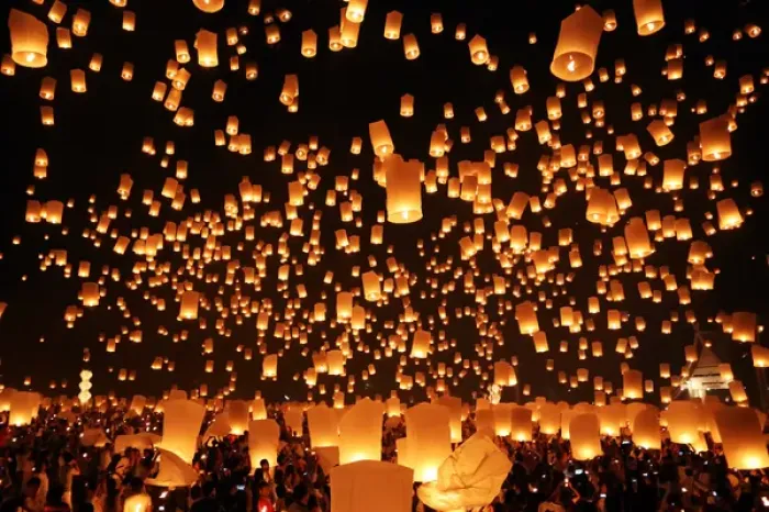 Framed Print : Sky Lanterns at Yi Peng, Loy Krathong Ceremony, Chiang Mai Framed Print : Sky Lanterns at Yi Peng, Loy Krathong Ceremony, Chiang Mai
