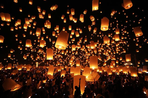 Sky Lanterns at Yi Peng, Loy Krathong Ceremony, Chiang Mai