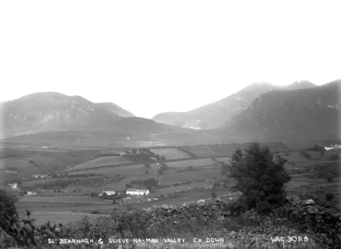 Framed Print : Sl. Bearnagh and Slieve-Na-Man Valley, Co. Down Framed Print : Sl. Bearnagh and Slieve-Na-Man Valley, Co. Down