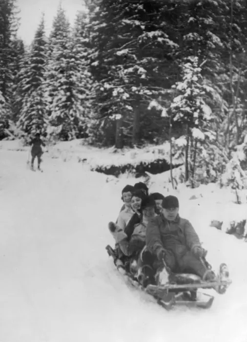 Framed Print : Six on a sledge! Date: 1930s Framed Print : Six on a sledge! Date: 1930s