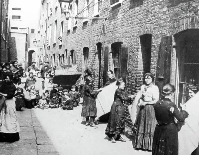 Framed Print : Slum housing in London, Victorian period Framed Print : Slum housing in London, Victorian period