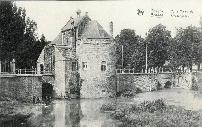 Framed Print : Smedenpoort (Blacksmith's Gate), Bruges, Belgium Framed Print : Smedenpoort (Blacksmith's Gate), Bruges, Belgium