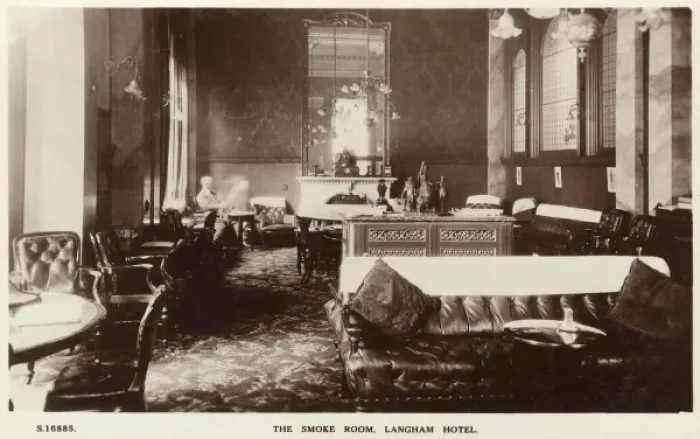 Framed Print : The Smoke Room, Langham Hotel, London W1 Framed Print : The Smoke Room, Langham Hotel, London W1
