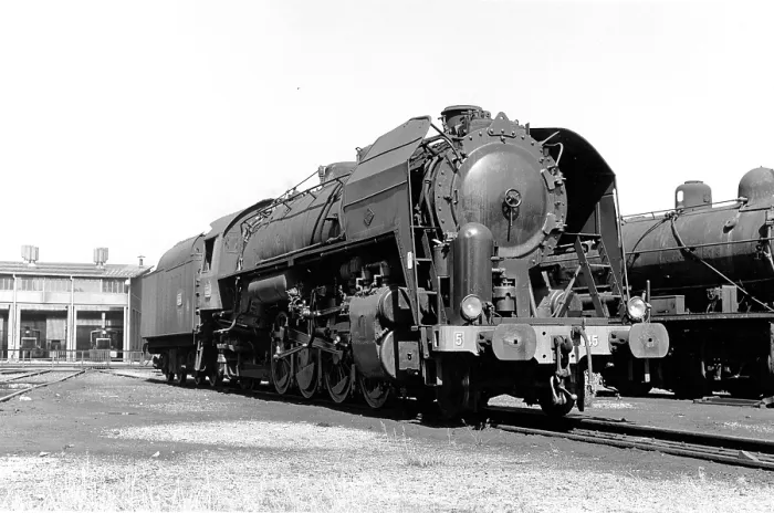 Framed Print : SNCF locomotive 141 R 145