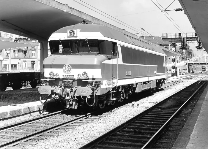 Framed Print : SNCF locomotives 140 C 37 and BB 65042
