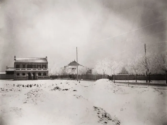 Framed Print : Snow in China, likely Tientsin, Tianjin Framed Print : Snow in China, likely Tientsin, Tianjin