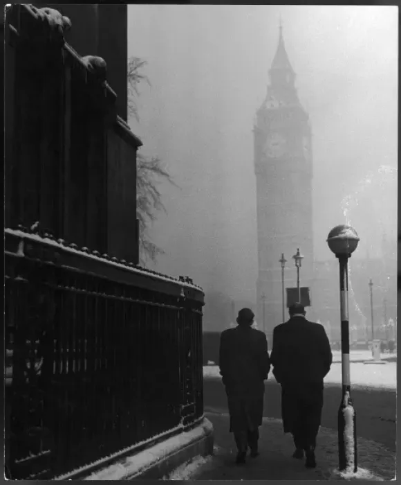 Framed Print : Snowy London Framed Print : Snowy London