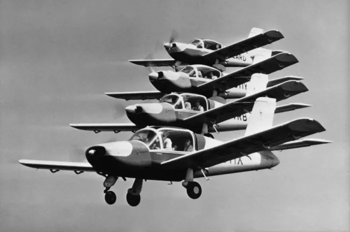 Framed Print : Socata / Morane-Soulnier Ms-880 Rallyes flying in formation Framed Print : Socata / Morane-Soulnier Ms-880 Rallyes flying in formation
