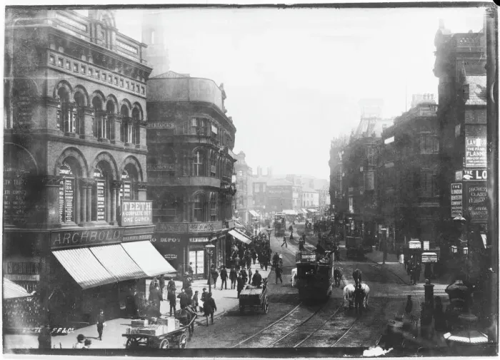Framed Print : Social Scenes / Britain / 19 Framed Print : Social Scenes / Britain / 19