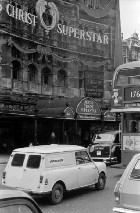 Framed Print : Soho, London - Palace Theatre, Shaftesbury Avenue Framed Print : Soho, London - Palace Theatre, Shaftesbury Avenue