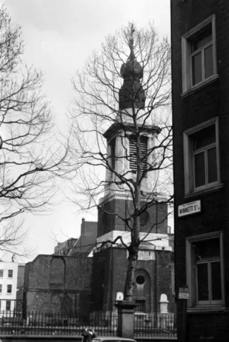 Framed Print : Soho, London - St Annes Church Framed Print : Soho, London - St Annes Church