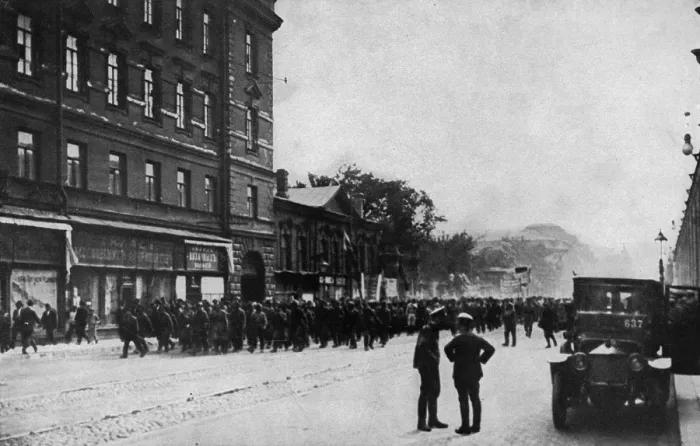Framed Print : Soldiers demonstrating in street during Revolution, Russia Framed Print : Soldiers demonstrating in street during Revolution, Russia