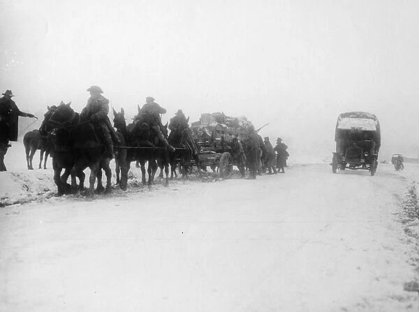 Soldiers and horses on the Western Front, WW1