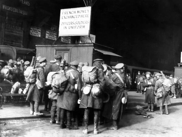 Soldiers on leave at a railway station, WW1