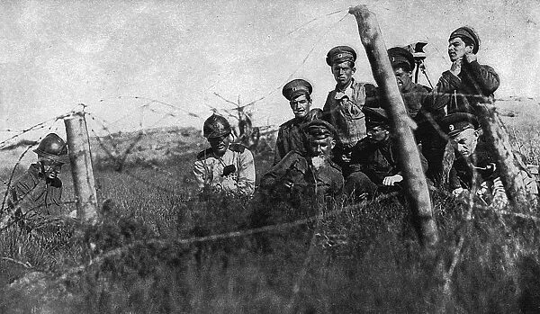Soldiers near the wire on the eastern front, Russia, WW1
