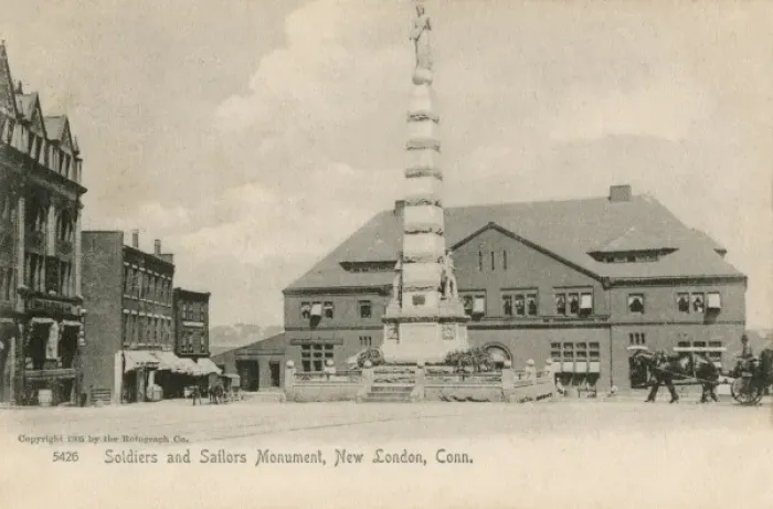 Framed Print : Soldiers and Sailors Monument at New London Framed Print : Soldiers and Sailors Monument at New London