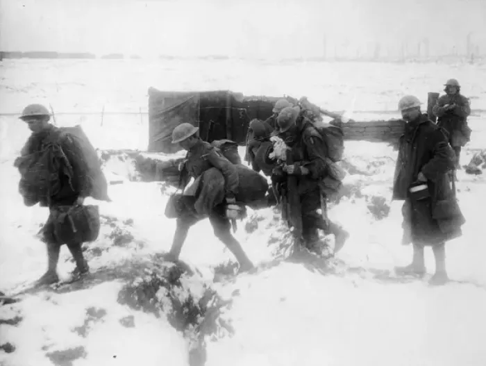 Framed Print : Soldiers in snow on the Western Front, WW1 Framed Print : Soldiers in snow on the Western Front, WW1