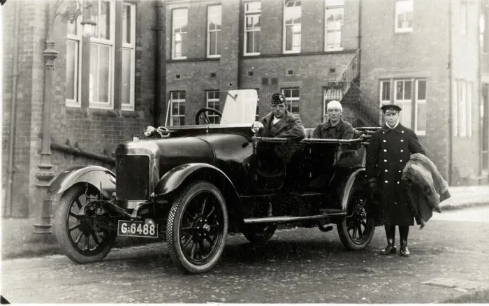 Framed Print : Soldiers with vintage car, Blanefield, Scotland, WW1 Framed Print : Soldiers with vintage car, Blanefield, Scotland, WW1