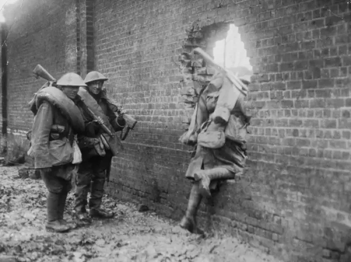Framed Print : Soldiers on the Western Front, WW1 Framed Print : Soldiers on the Western Front, WW1
