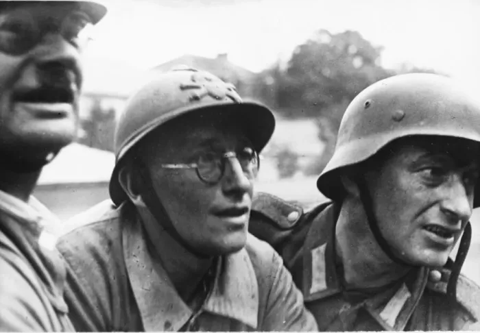 Framed Print : Soldiers WWII Framed Print : Soldiers WWII