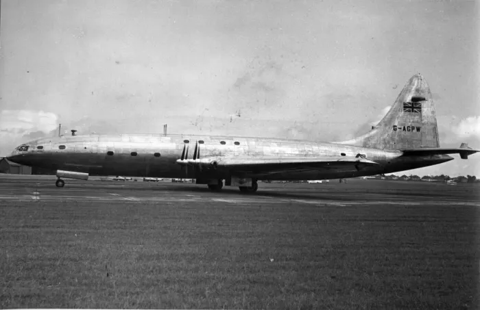 Framed Print : The sole Bristol Brabazon G-AGPW Framed Print : The sole Bristol Brabazon G-AGPW