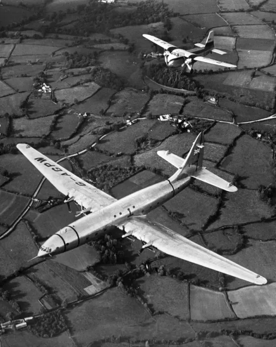 Framed Print : The sole Bristol Brabazon G-AGPW in flight Framed Print : The sole Bristol Brabazon G-AGPW in flight