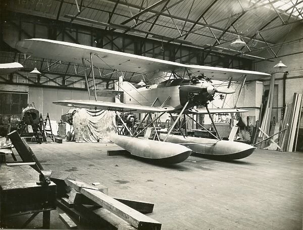 The sole Gloster Goring, J8674, in seaplane configuration