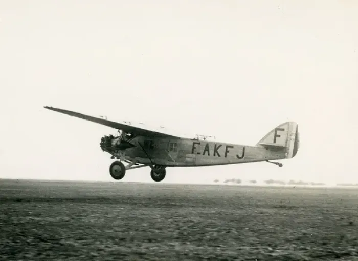 Framed Print : The sole SPCA 90, F-AKFJ