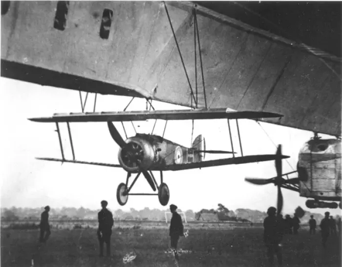 Framed Print : Sopwith 2F Camel slung beneath R 23 airship Framed Print : Sopwith 2F Camel slung beneath R 23 airship