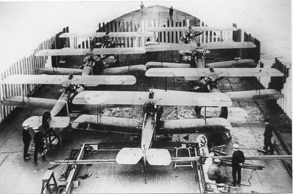 Sopwith 2F1 Camel -seven aboard HMS Furious in build