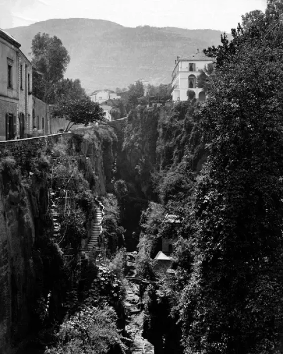 Framed Print : Sorrento, view from Piazza del Tasso, Italy Framed Print : Sorrento, view from Piazza del Tasso, Italy