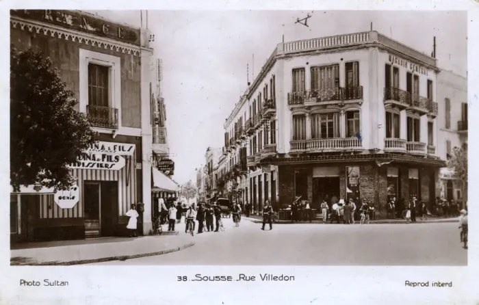 Framed Print : Sousse, Tunisia - Rue Villedon Framed Print : Sousse, Tunisia - Rue Villedon