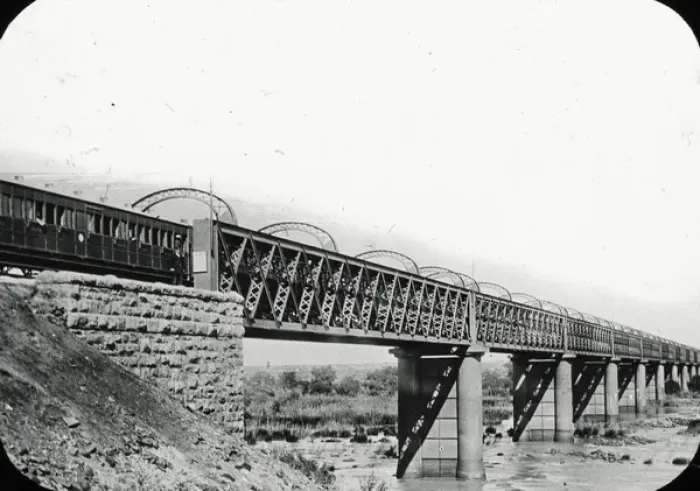 Framed Print : South Africa - Fourteen Streams Railway Bridge over Vaal Riv Framed Print : South Africa - Fourteen Streams Railway Bridge over Vaal Riv