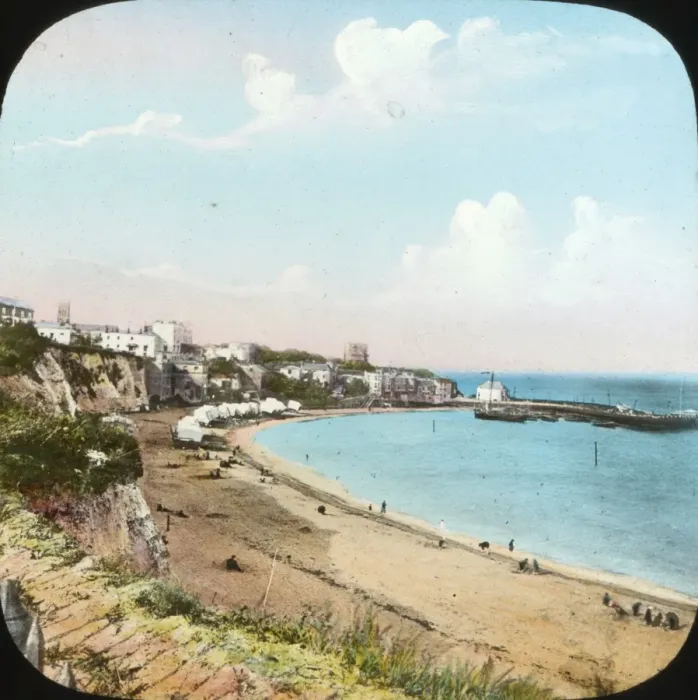 Framed Print : South Coast of England - Broadstairs, Kent Framed Print : South Coast of England - Broadstairs, Kent