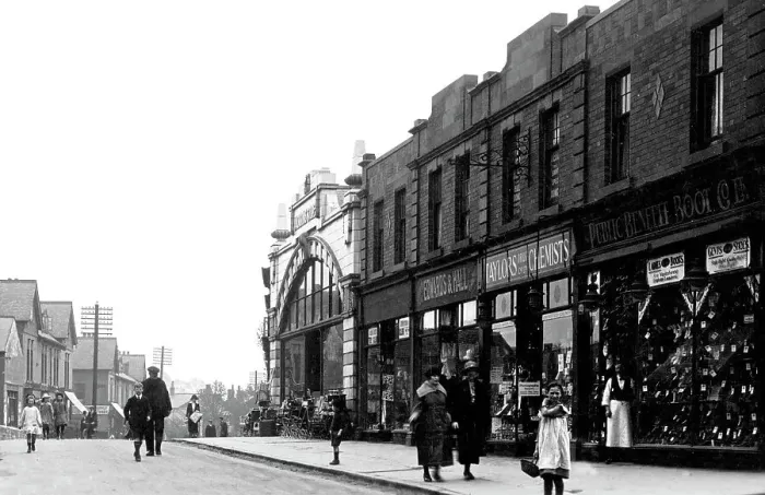 Framed Print : South Elmsall Barnsley Road probably 1920s Framed Print : South Elmsall Barnsley Road probably 1920s