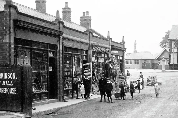 Framed Print : South Elmsall Station Road early 1900s Framed Print : South Elmsall Station Road early 1900s