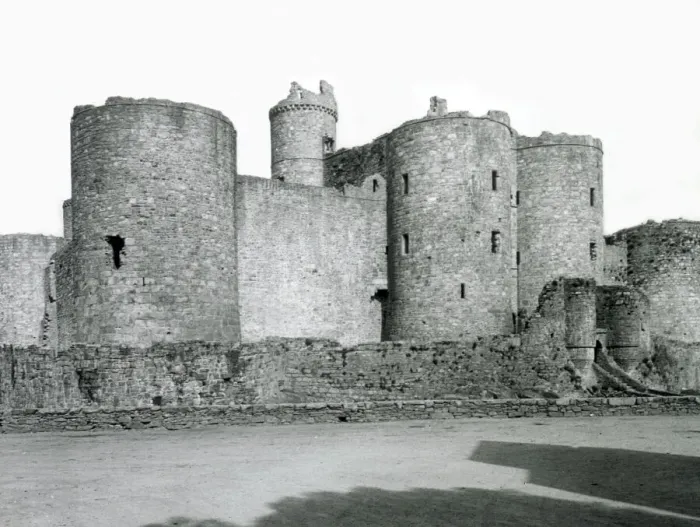 Framed Print : South front of Harlech Castle, North Wales Framed Print : South front of Harlech Castle, North Wales