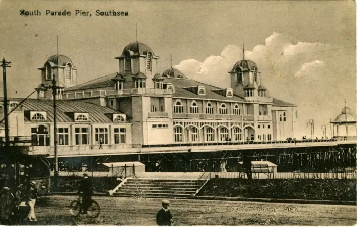 Framed Print : South Parade Pier, Southsea, Hampshire
