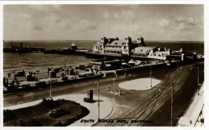 Framed Print : South Parade Pier, Southsea, Hampshire Framed Print : South Parade Pier, Southsea, Hampshire