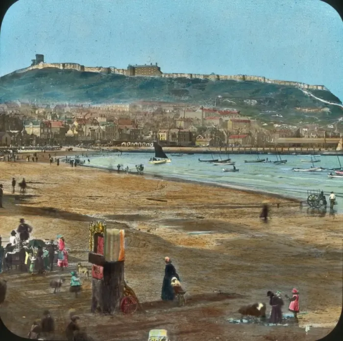 Framed Print : South Sands, Scarborough Framed Print : South Sands, Scarborough