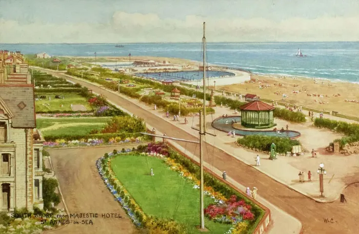 Framed Print : South Shore from Majestic Hotel, St-Annes-on-Sea, Lancashire Framed Print : South Shore from Majestic Hotel, St-Annes-on-Sea, Lancashire