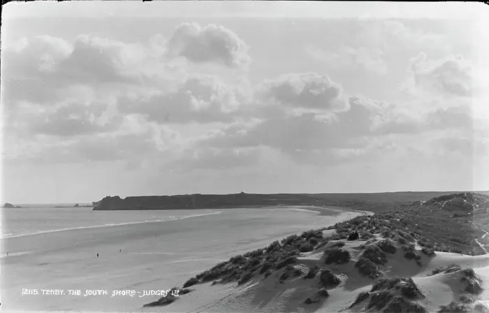 Framed Print : The South Shore of Tenby Framed Print : The South Shore of Tenby